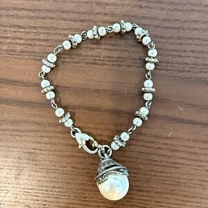 Vintage Brighton Pearl Bead Bracelet - White Pearls with Silver tone Accents